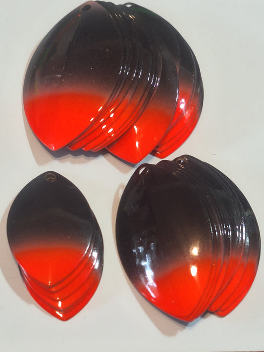 Black / Red cascade